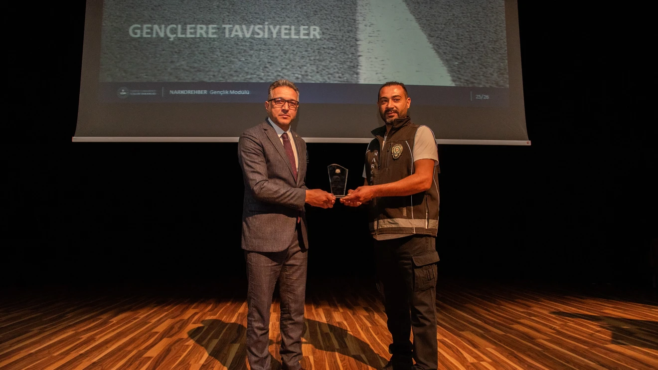 Selçuk Üniversitesinde Narko Tır ve Bağımlılıkla Mücadele Konferansı düzenlendi